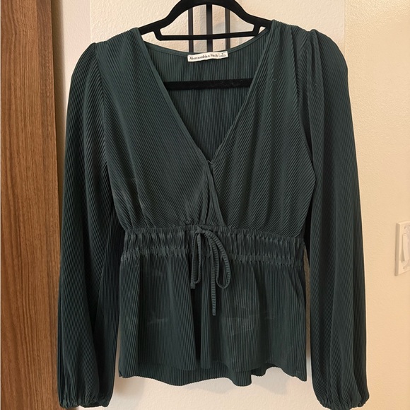 Abercrombie & Fitch Tops - Abercrombie & Fitch Forest Green Blouse